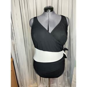 Inches away one piece swimsuit V neck colorblocked black white